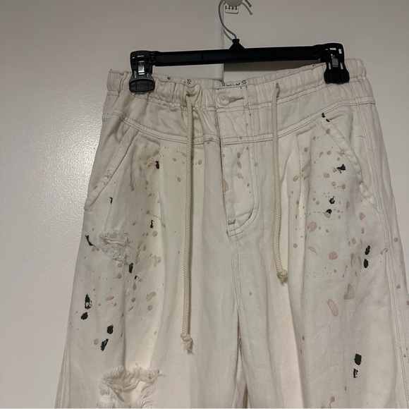 Free People Mixed Up Cotton Distressed Utility White Jeans Size XS - Picture 3 of 10